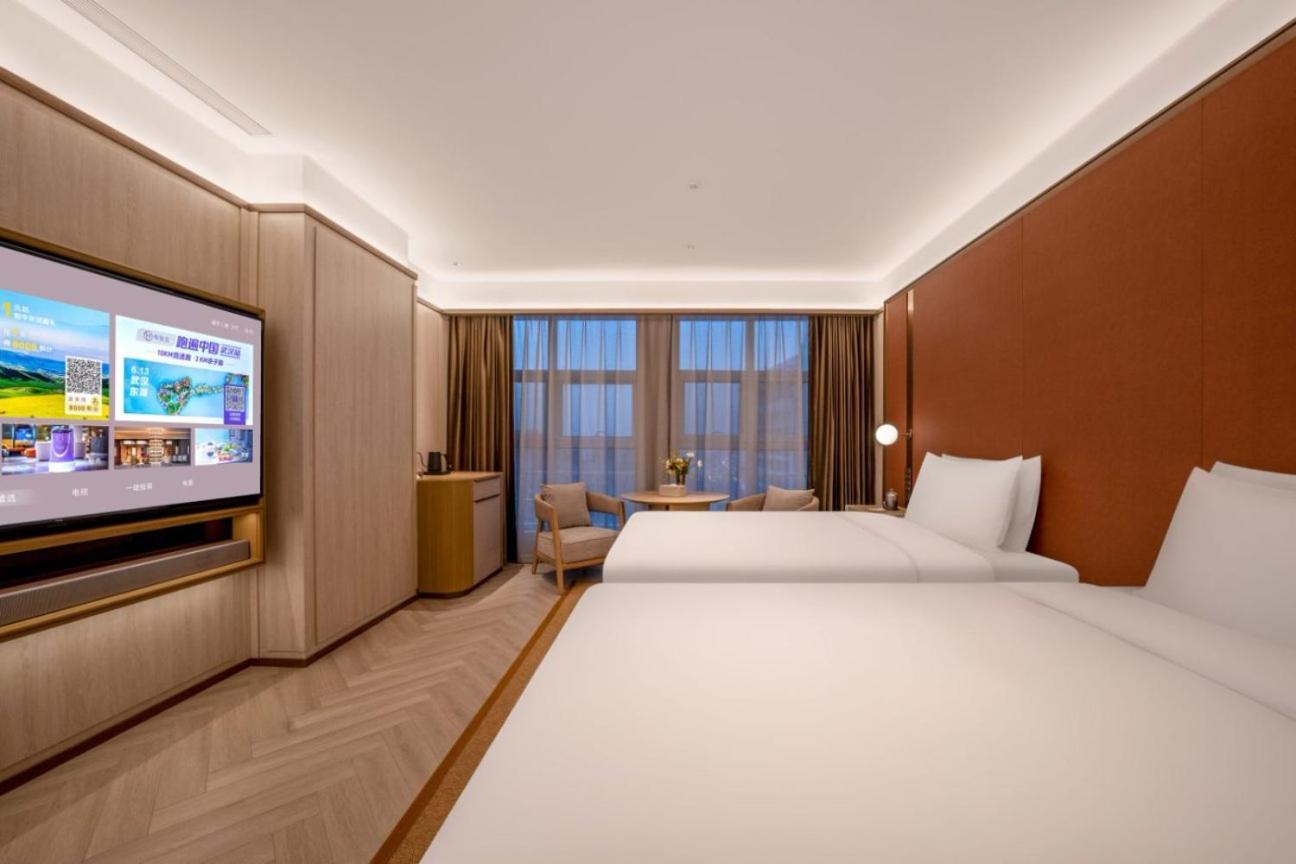 Orange Crystal Anting Hotel 4*